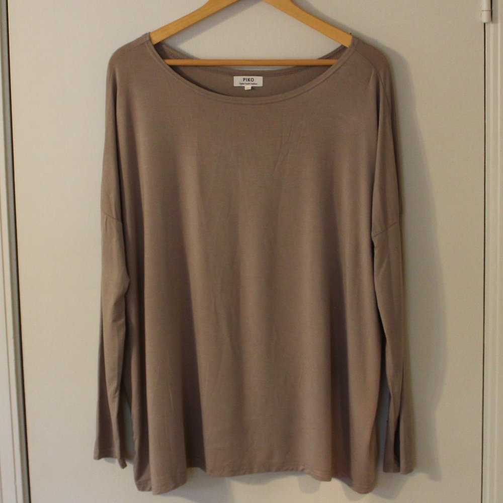 Piko Taupe Long-Sleeve Top